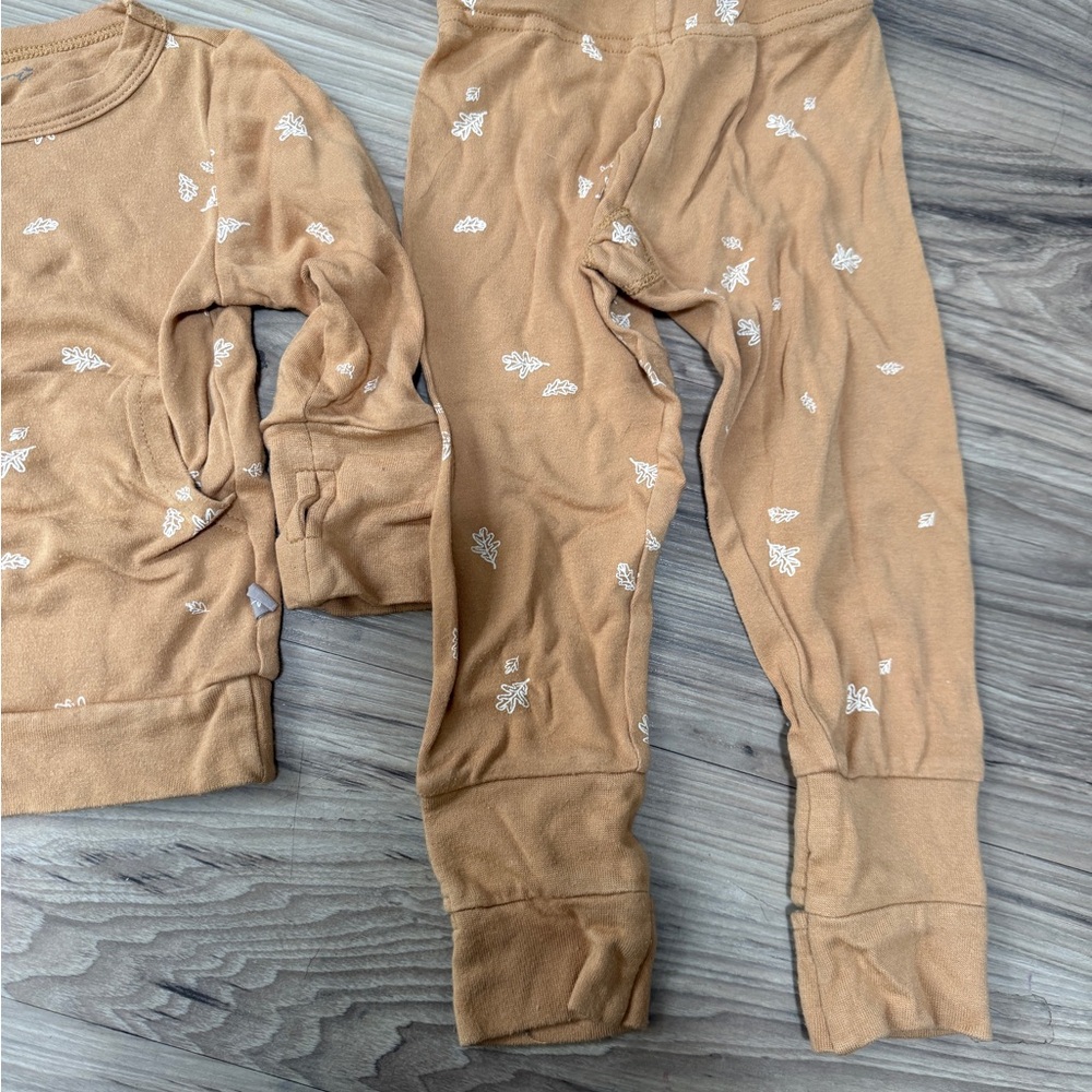 Unisex Toddler 2T-3T Goumi pajamas and vest bundle - Picture 13 of 14